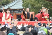 【動画・写真あり】成田山新勝寺、節分会で「福は内」　市川團十郎さん、高安関ら豆まき　３年ぶりにコロナ前と同規模