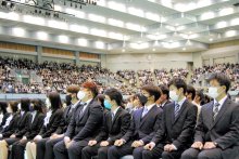 千葉大で入学式　新入生２３６３人門出　４年ぶりマスク求めず　「高校でできなかった文化祭したい」