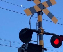 【速報】男子高校生、特急列車にはねられ死亡　東武野田線初石駅　ホームから線路に降りたか