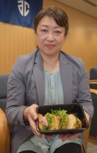 大豆ミートで“チキン”サンド　圏央道の宝物グランプリ準Ｖ　市長完食「区別つかない」　千葉市・増一屋