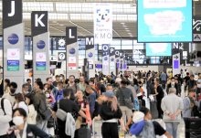 成田空港、出国ラッシュ始まる　ＧＷコロナ対策緩和「リベンジ旅行を」