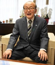 空港強化で地方創生　人口、企業の受け皿確保へ　５期目の小泉一成・成田市長　【インタビュー】