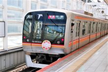 バラの見ごろに特別列車　東葉高速　ローズトレイン運行