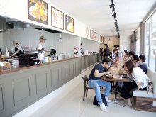 新たな飲食施設「アビソン・シュガー・ガーデン」オープン　我孫子・公園坂通り　市補助で空き店舗活用