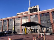 【速報】県立校の女性教諭を逮捕　横断歩道で男性はねた疑い　意識不明の重体　「雨で見づらく…」　大網白里の県道交差点