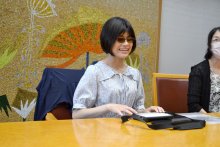 「楽しく演じられた」　ミュージカル挑戦、船橋市長に報告　東京パラで歌唱、視覚障害の小汐さん＝船橋出身