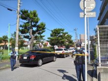 【速報】３０代女性、切られけが　男は逃走　殺人未遂容疑で捜査　女性から「助けて」と１１０番通報　千葉市花見川区の飲食店駐車場