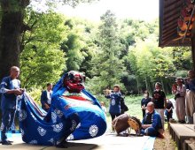 「馬登の獅子神楽」奉納　君津の無形民俗文化財　山あいに笛、太鼓響かせ