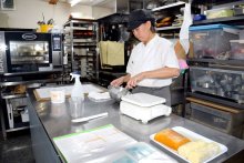 【房総豪雨４年】　店が３度浸水も、乗り越え子どもの夢応援　考案スイーツ発売へ奮起　「『夢は大切』と言っている私がくじけたら説得力がない」　茂原の洋菓子店