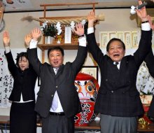 【渦中の松野博一氏とは⑤】「日本を立て直す選挙だった」　戦績五分の宿敵・岡島氏に勝利（２０１２年１２月１７日付千葉日報）