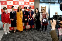 国際線旅客便運航７０周年　日航、当時の航路再現飛行　成田では運航管理現場見学