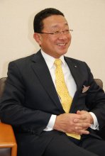 客層拡大で少子化対応　大型アトラクション導入可能　上西京一郎　オリエンタルランド社長　【解けない魔法　東京ディズニーリゾート３０周年】　インタビュー編（下）　（２０１３年４月２６日付千葉日報）