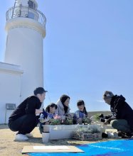 「マーガレット岬」知って　館山・洲埼灯台で卒園生が植栽