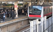 ＪＲ京葉線　新ダイヤ初の平日　通勤客「朝慌ただしく」「帰宅遅くなる」嘆く声　路線変更、転居検討する人も