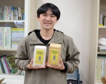 「トウキョウサンショウウオ米」普及へ　絶滅危惧生物守る稲作支援を　東金　農業大学校、船橋の米店と協力　ＣＦスタート、資金募る　【地方発ワイド】