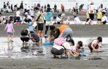 最大１０連休！ＧＷスタート　コロナ５類移行後初　小雨も行楽地にぎわう