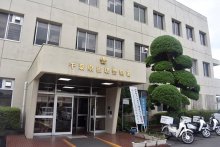 【速報】夫を自宅で切りつけ　殺人未遂疑い、８１歳女を逮捕　匝瑳