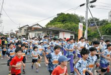 発酵文化触れて快走　神崎でマラソン大会、全国から２千人　甘酒振る舞い、藍染め体験も　【各部門の優勝者名掲載】