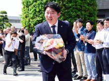 「時代に即したより良い市に」茂原市長選で初当選、市原氏が初登庁　田んぼダム普及予算化へ