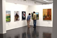 個性豊かな絵画４０６点　千葉県立美術館で二科千葉支部展　２日まで