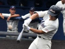 ９回４点差逆転サヨナラ　千葉明徳　うれし涙のナイン「明日も同じ仲間と野球できる」　第１０６回全国高校野球　千葉大会　第４日