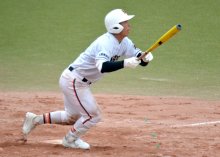打撃圧倒、１試合２アーチ　木更津総合・羽根　第１０６回全国高校野球　千葉大会　第７日