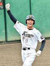 勝利へ導く延長満塁弾　小金・竹内　第１０６回全国高校野球　千葉大会　第８日
