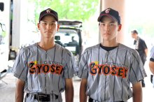 双子で共にプレー　垰野勝紀・智紀　暁星国際　第１０６回全国高校野球　千葉大会　第１０日