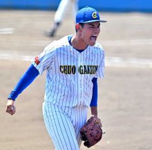 中央学院、延長１１回押し出しサヨナラ　エース蔵並、気迫の投球　３時間４７分の熱戦　第１０６回全国高校野球　千葉大会　第１１日