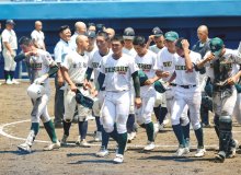専大松戸連覇逃す　終盤に守備のミス重なり　第１０６回全国高校野球　千葉大会　第１２日