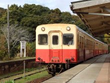 小湊鉄道１０月から平日の列車減便終了　運転士確保で　トロッコ列車は再開