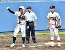 川島、勝利導く２点三塁打　専大松戸　第７７回秋季千葉県高校野球