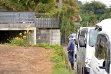 「目隠しされ、たたかれた」　住宅押し入り強盗　母娘２人、骨折などで搬送　白井、窓ガラス割り侵入か