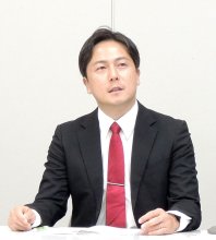 母の死で技術者立志　平戸　航太 ３７　国民新　７区　【衆院選　千葉県内候補者の横顔】