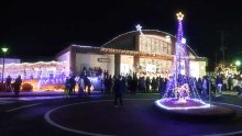 幻想の光　夜を彩る　下総神崎駅前　クリスマスイルミ点灯