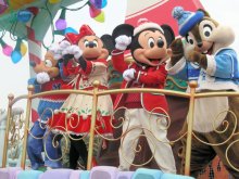 【写真特集】華やかパレードに巨大なツリー！　１５日から胸躍る「ディズニー・クリスマス」　