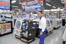 千葉県内最大級「ヨドバシ千葉店」開業　売り場３倍、体験コーナーを充実　そごう千葉店の別館