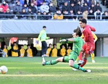 【速報】流通経大柏６大会ぶり４強　８発完勝、前半圧巻６ゴール　全国高校サッカー