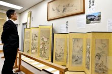 坂本桃渕没後１００年　佐原の絵師歩み紹介　１３日まで作品展