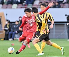 【速報】 流通経大柏が決勝進出　２度目の日本一へ　１３日に前橋育英と決戦　第１０３回全国高校サッカー選手権