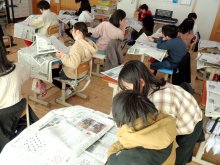 クイズで新聞各面探求　匝瑳市立豊栄小学校　【ＮＩＥ報告　千葉県内実践校の取り組み】