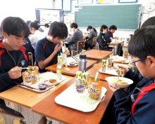 非常食味わい備え　小中学で「防災給食」提供　木更津　【東日本大震災１４年】
