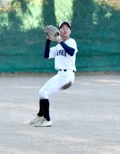 努力で左打ち習得　岩田海翔　外野手　３年　【八街から聖地へ　千葉黎明　初のセンバツ】選手紹介