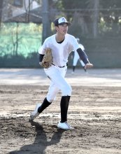 長身の軟投派左腕　飯高聖也　投手　２年　【八街から聖地へ　千葉黎明初のセンバツ】選手紹介