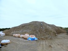 【独自】市原で大量の無許可残土　高さ最大で１７メートル、砂ぼこりや崩落も　地元町会不安視　市と千葉県、撤去措置命令など検討