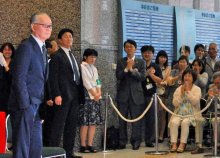 長嶋茂雄さん追悼の記帳所　千葉県庁に５日から設置　県民栄誉賞写真も展示