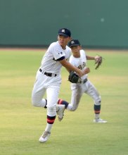 高校で再び白球追う　国府台・佐野　第１０７回全国高校野球　千葉大会　第２日