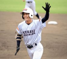 夏初打席の２年、コールド決定打　流通経大柏・臼井　第１０７回全国高校野球　千葉大会　第４日