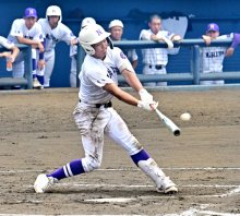 成田鮮やか終盤逆転　松本２ラン、志学館下す　第１０７回全国高校野球　千葉大会　第５日