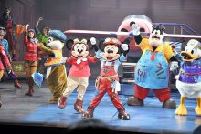 【写真多数】東京ディズニーシーから新ショー、主役はミニー　歌にダンス、飛行機で大空へ　「ドリームス・テイク・フライト」１６日スタート